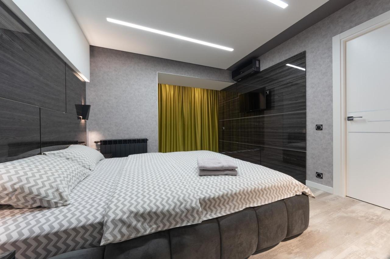 Luxrent Kreshatik Arenacity Skybar Kijów Zewnętrze zdjęcie