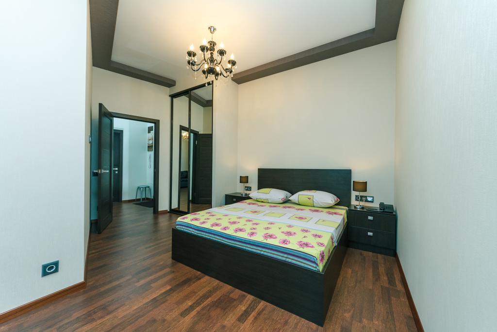 Luxrent Kreshatik Arenacity Skybar Kijów Zewnętrze zdjęcie
