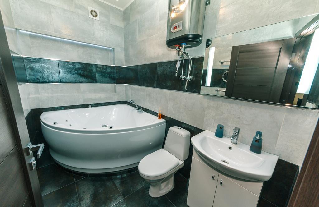 Luxrent Kreshatik Arenacity Skybar Kijów Zewnętrze zdjęcie